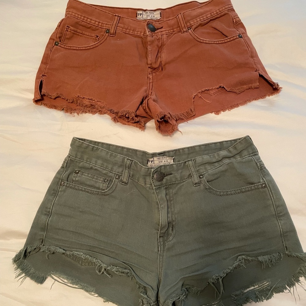 Vintage style mid rise Free People shorts